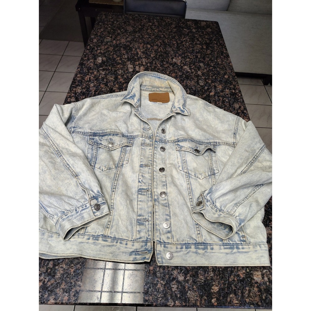 American Eagle Women Light Acid Wash Oversized Denim Trucker Jacket Large L